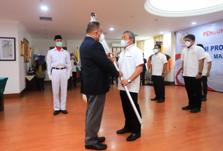 Ketum KONI Pusat Melantik Ali Baal Masdar sebagai Ketum KONI Sulbar