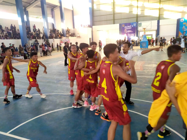 Tim Basket Mateng Kalahkan Mamuju