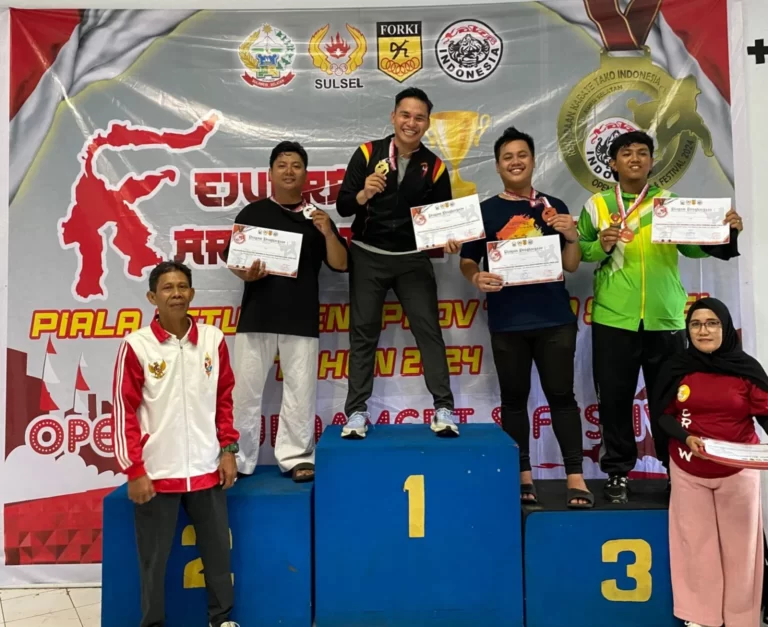 Kejuaraan Karate Piala Ketua KONI di Makassar, Brimob Polda Sulbar Harumkan Nama Polri
