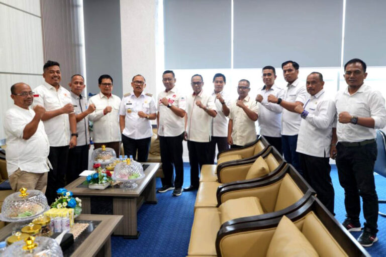 Audiensi dengan Gubernur, KONI Sulbar dan Mateng Sepakati Porprov V Diundur ke 2027