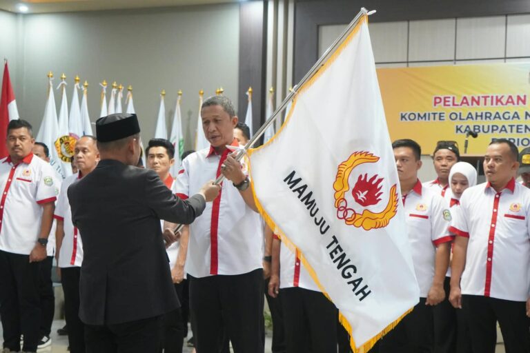 Ketua Umum KONI Sulbar Kukuhkan Kepengurusan KONI Mamuju Tengah Periode 2026–2030